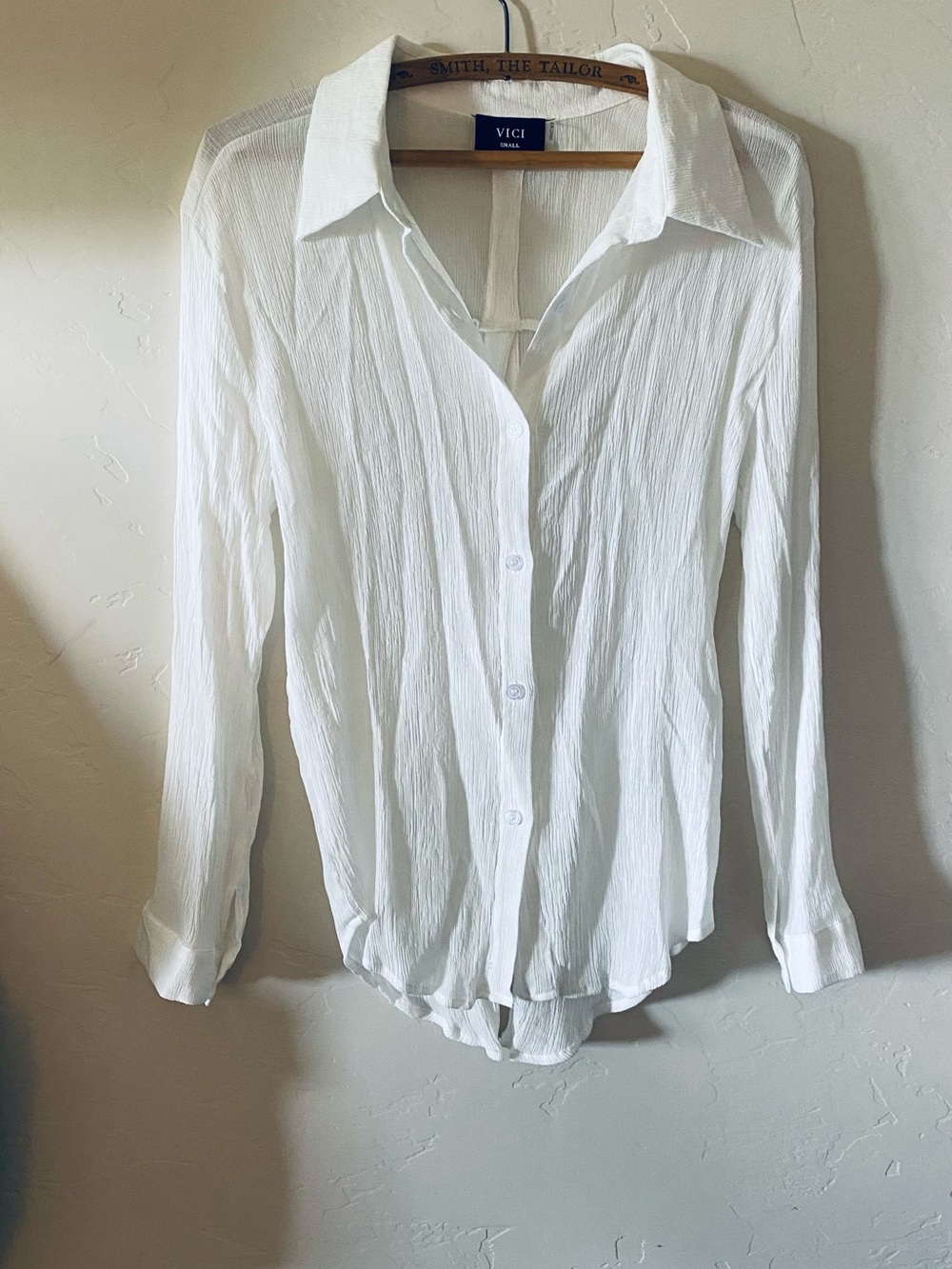 Vici White Crinkle Button-Down Collared Shirt